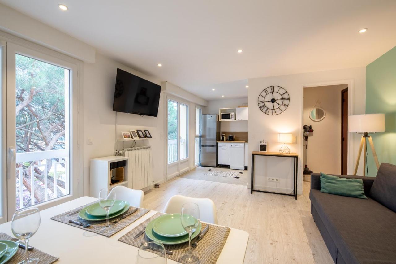 Meuble 2 Etoiles, Wifi, A 2 Pas Des Plages Фрежюс Экстерьер фото